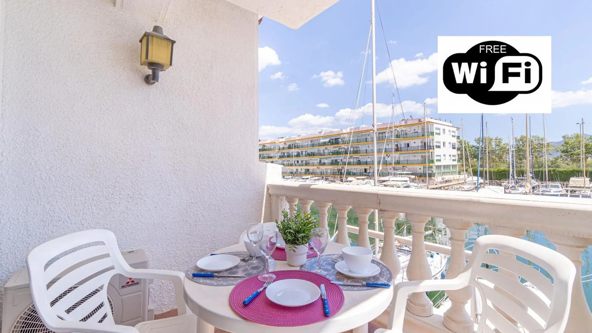 Basic Comfort Apartment Port Moxo 1º 0131 Empuriabrava