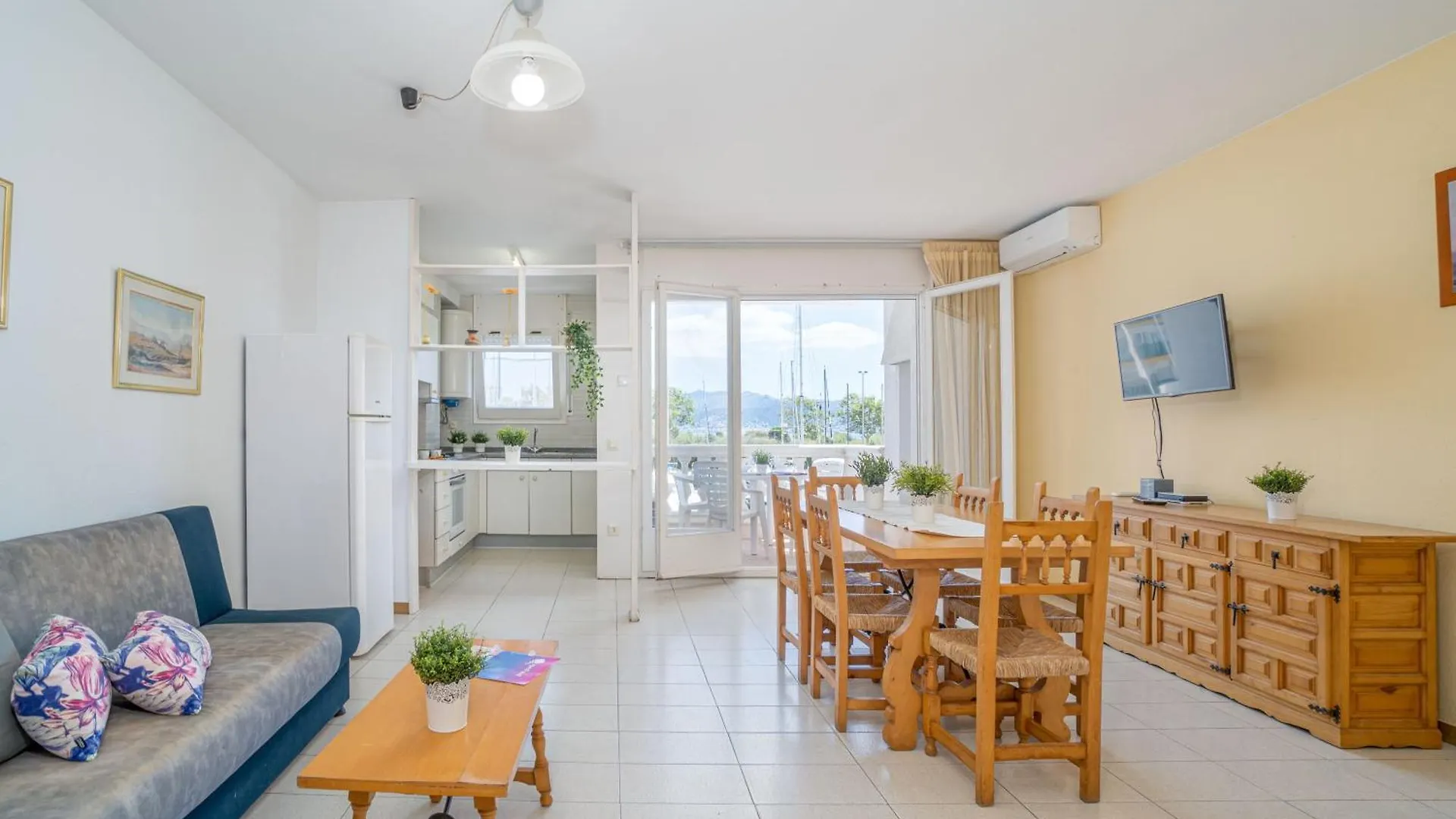 Basic Comfort Apartment Port Moxo 1º 0131 Empuriabrava