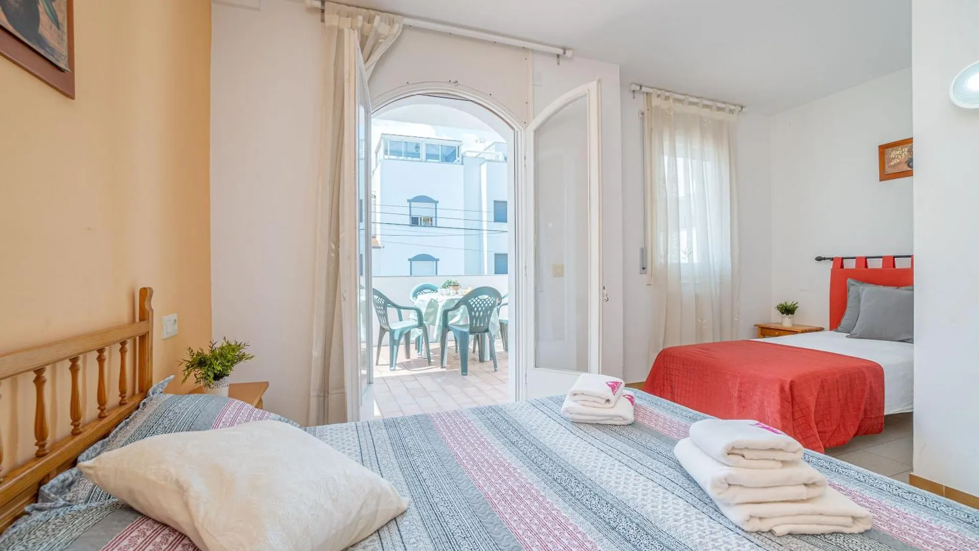 Basic Comfort Apartment Port Moxo 1º 0131 Empuriabrava