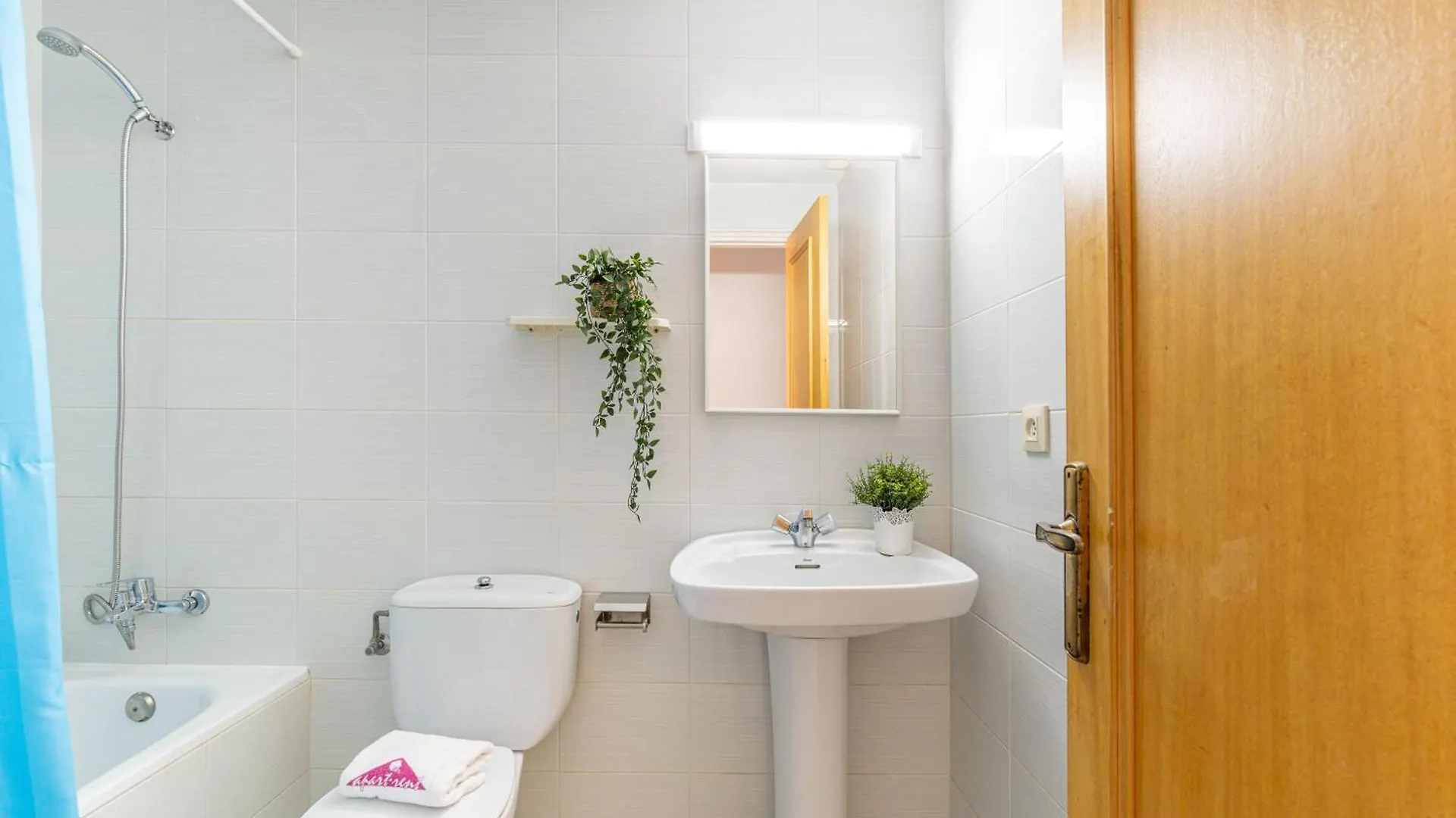 Basic Comfort Apartment Port Moxo 1º 0131 Empuriabrava Spain