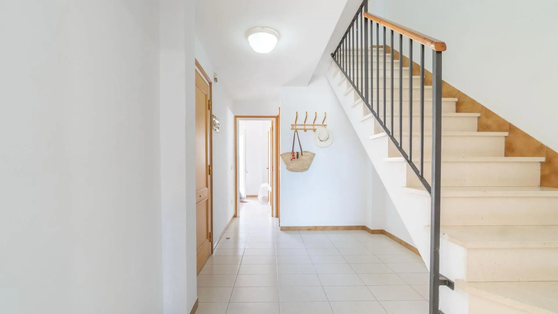 Basic Comfort Apartment Port Moxo 1º 0131 Empuriabrava